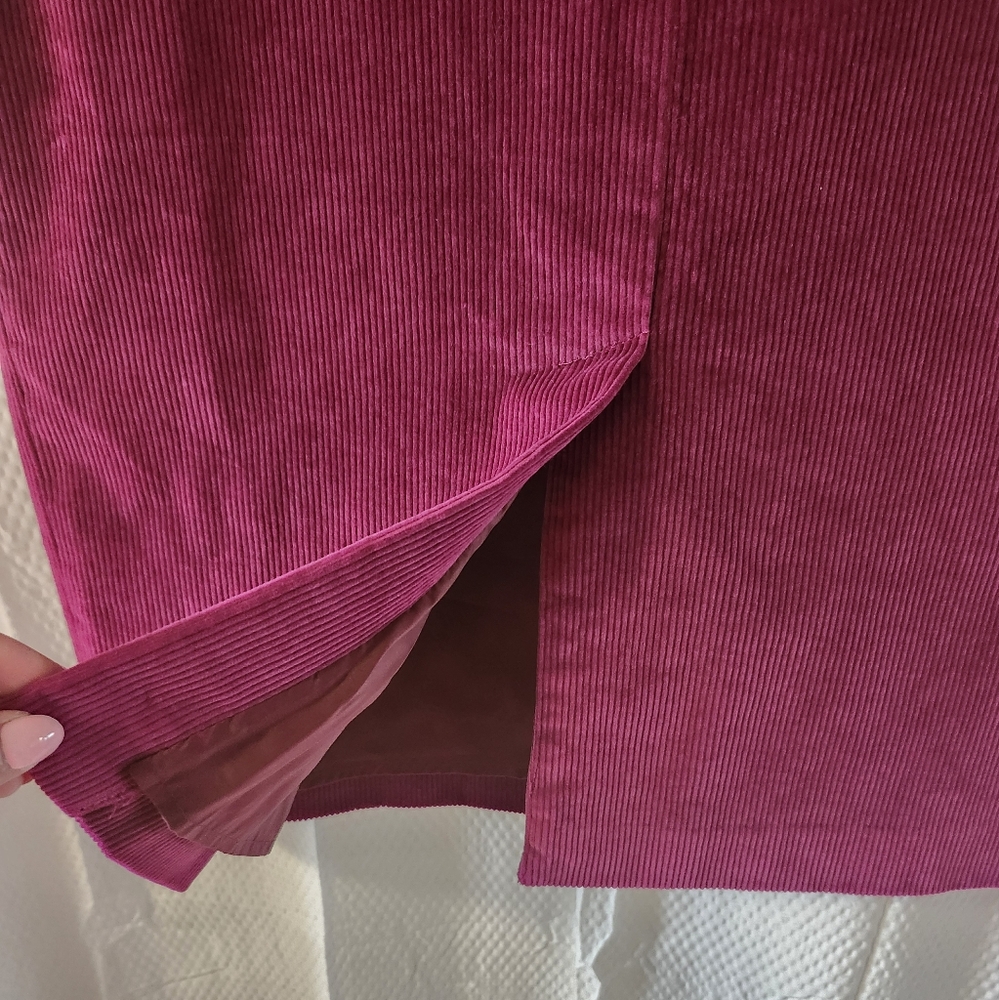 🎉 3/$60 Aritzia Babaton Fuscia Pink Corduroy Pencil Skirt Size 0 - Picture 3 of 10